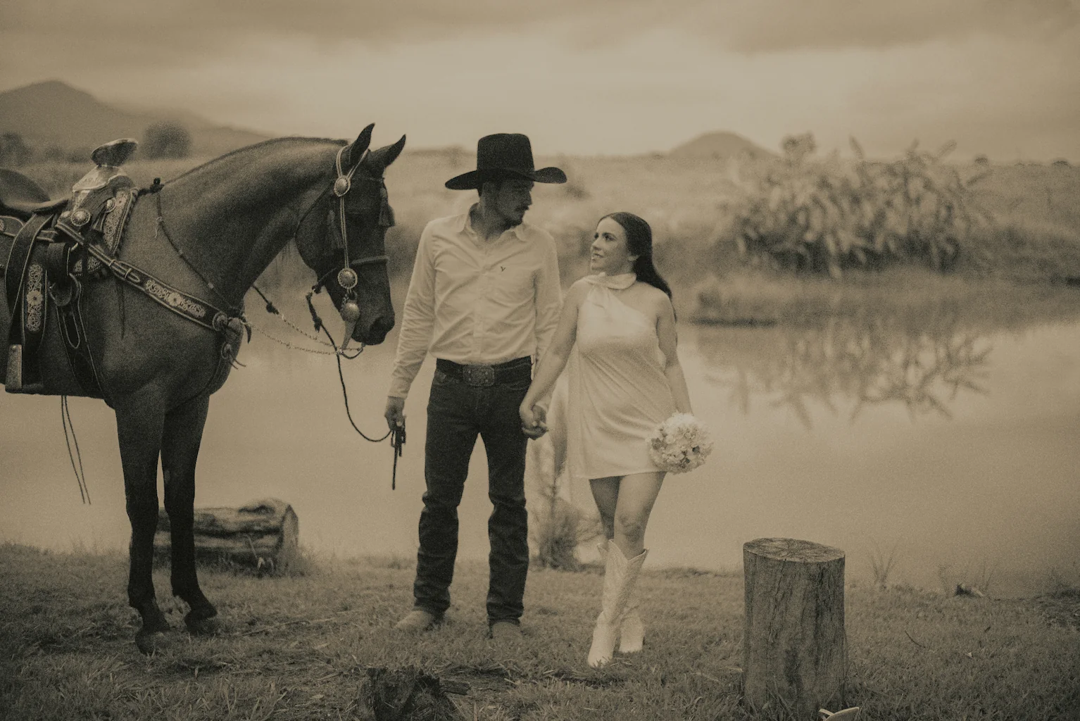 Foto en blanco y negro de la pareja